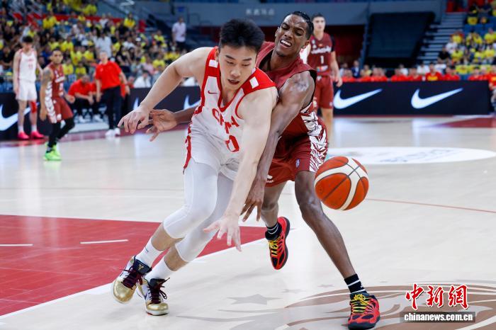 中国男篮国内热身赛首战大胜 郭士强赞王俊杰表