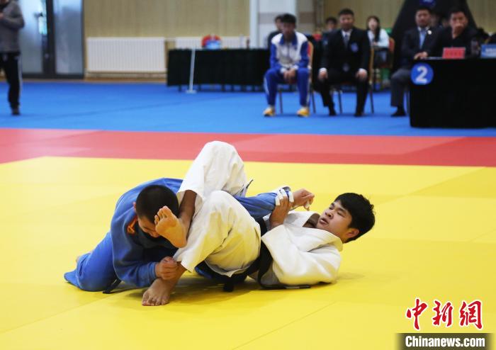 全国柔道小将齐聚山东威海切磋武艺，力争取得