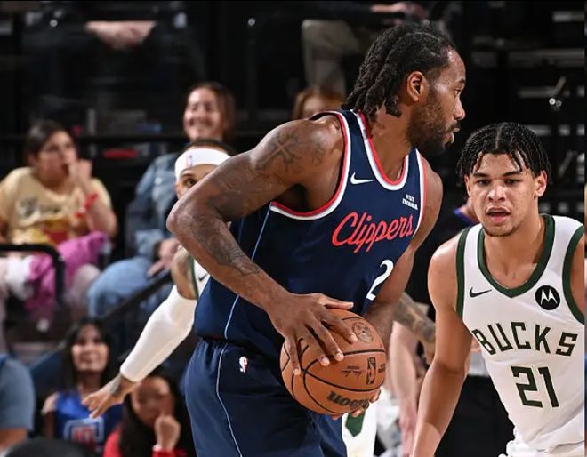 快船力克雄鹿稳居西部第八 季后赛席位争夺白热