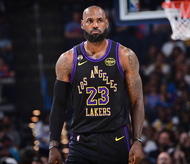 湖人半场落后31分惨败雷霆 詹姆斯悲凉离场