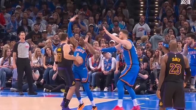 湖人半场落后31分惨败雷霆 詹姆斯悲凉离场