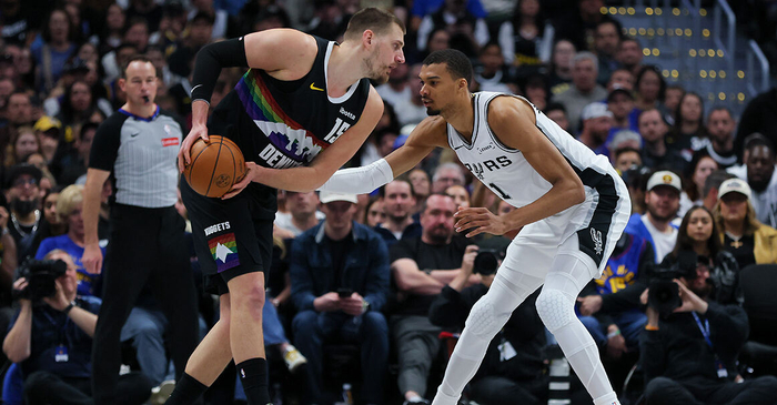 文班亚马34+18迎战约基奇40+13 马刺加时惜败掘金