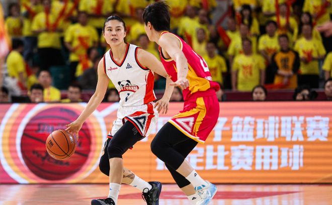 四川女篮力克山西女篮，总比分2-1领先夺赛点