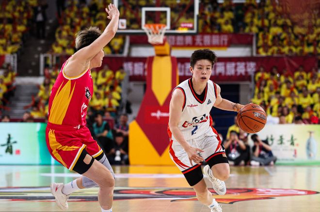 四川女篮力克山西女篮，总比分2-1领先夺赛点