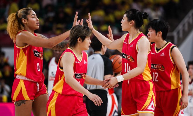 四川女篮力克山西女篮，总比分2-1领先夺赛点